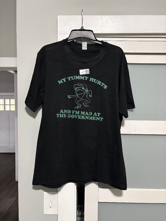 None Other - Funny Frog Tummy Hurts Mad at the Government Black T-shirt Tee sz L NEW